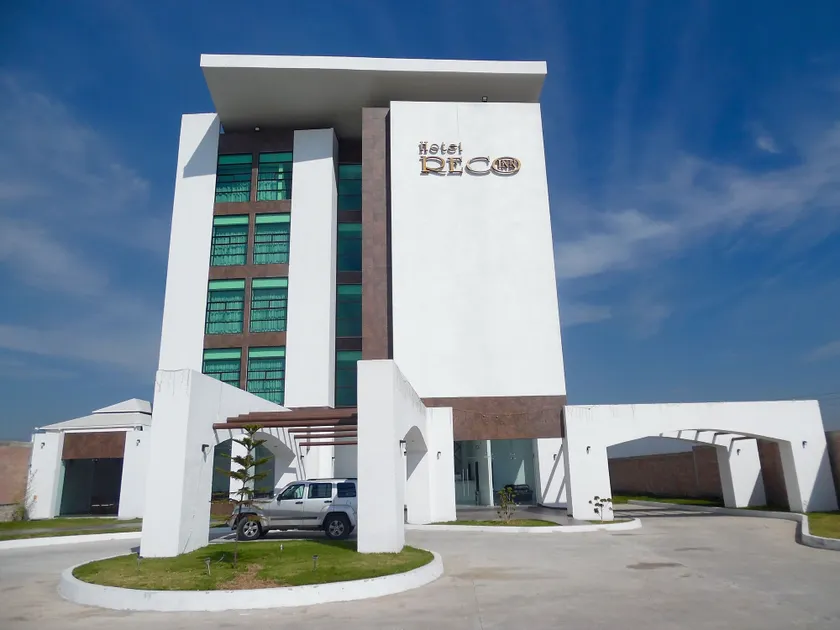 Hotel Reco Inn - Image 1