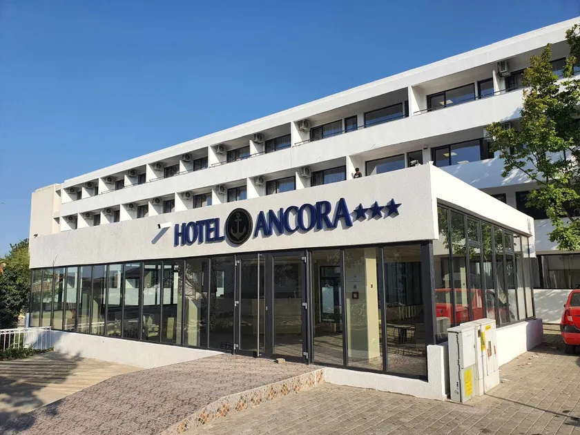 Hotel Ancora - Image 1