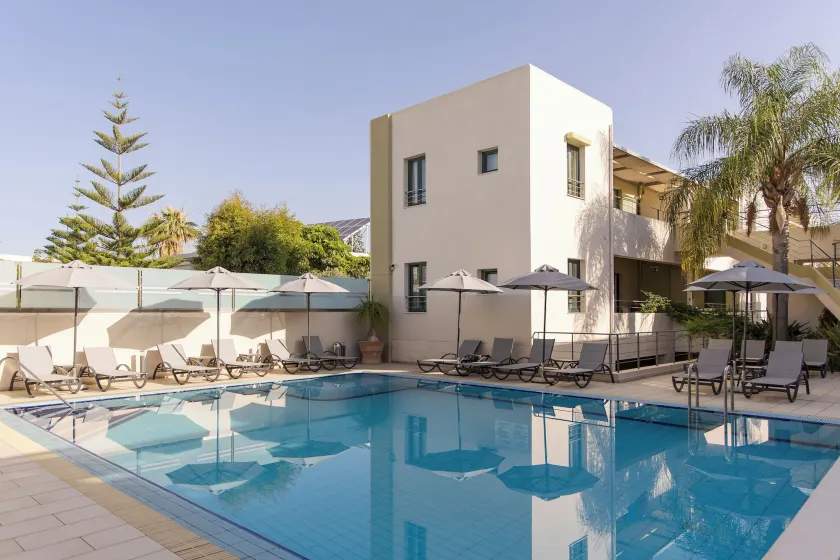 Athina Beach Hotel - Image 1