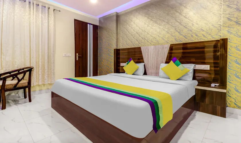 Hotel Royal Residency Near ISBT-Max Hospital Mohali Chandigarh - Image 1