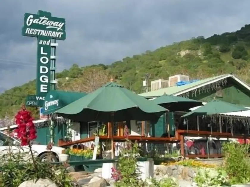 The Gateway Restaurant & Lodge - Image 1