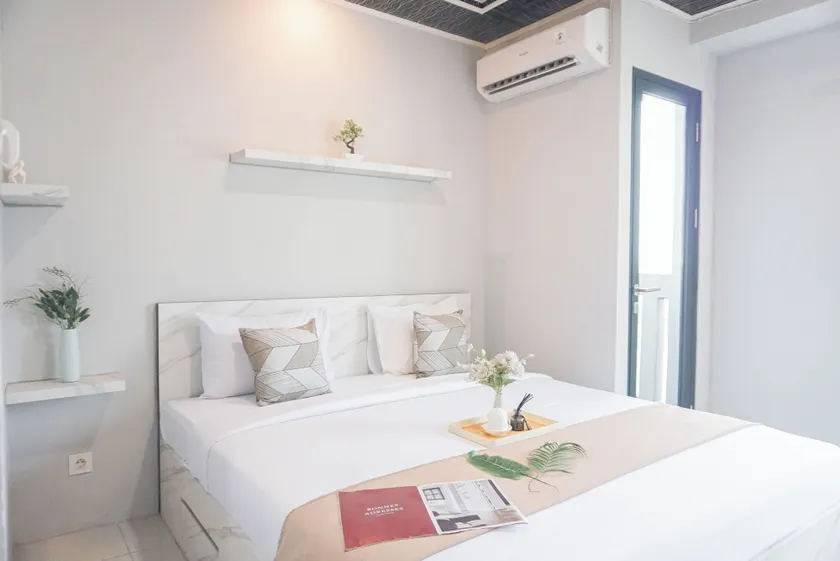 Cozy And Homey Studio At Riverdale Apartment - Image 1