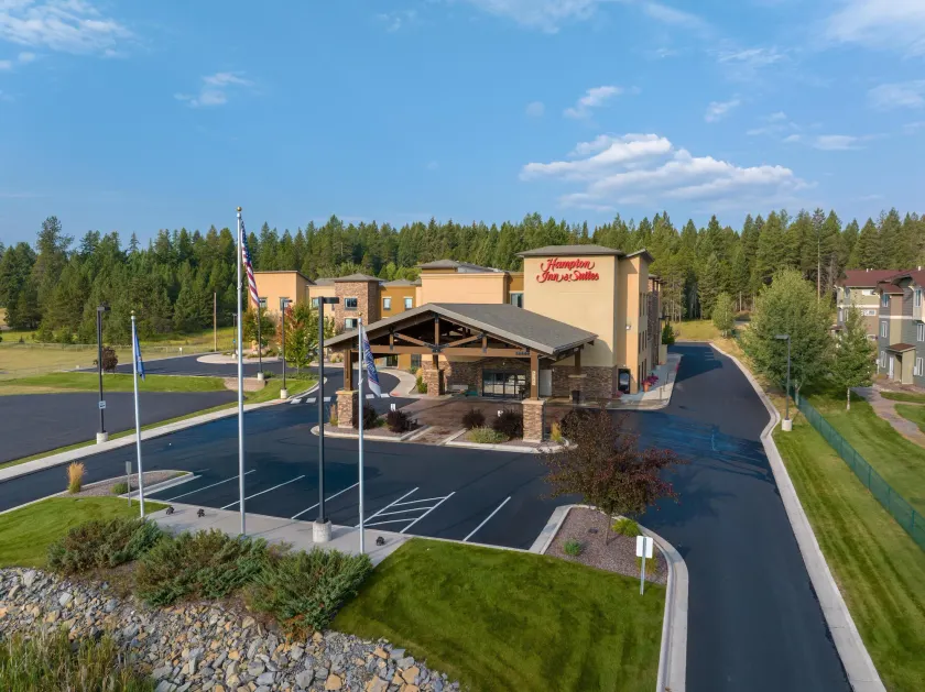 Hampton Inn & Suites Whitefish - Image 1