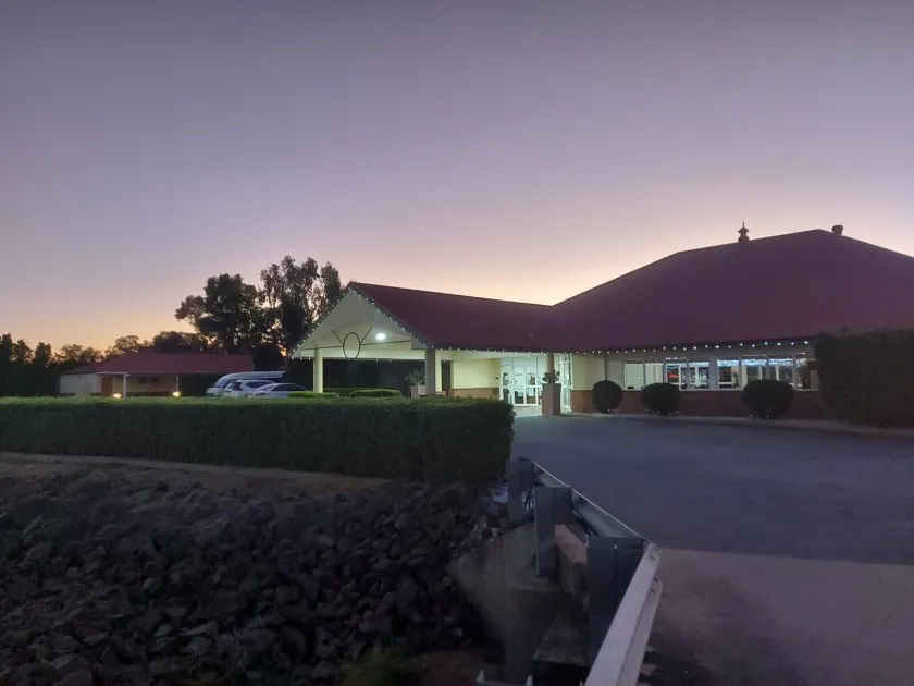 Emerald Explorers Inn - Image 1