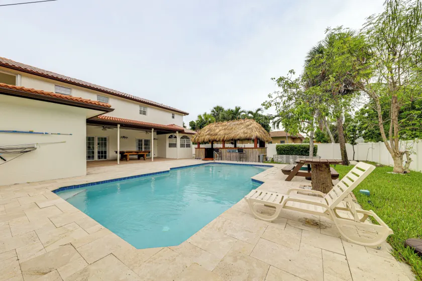 Swim, Barbecue & Game: Home 4 Mi to Pompano Beach! - Image 1