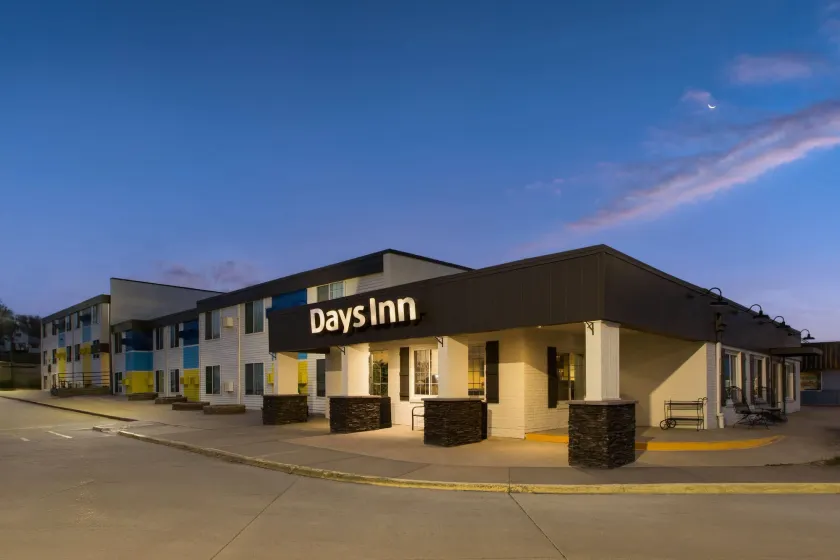 Days Inn by Wyndham Pierre - Image 1