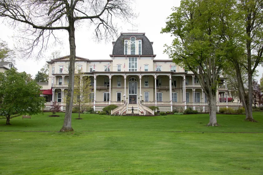Athenaeum Hotel - Image 1