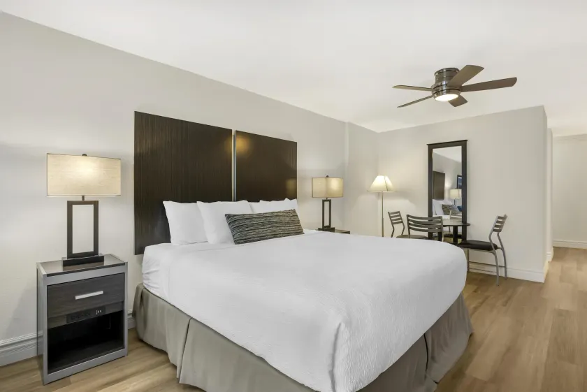 Best Western Pier Point Inn - Image 1