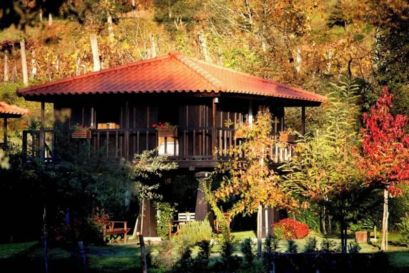 Ecorturismo Casa Espigueiro P Nacional Peneda Geres - Image 1