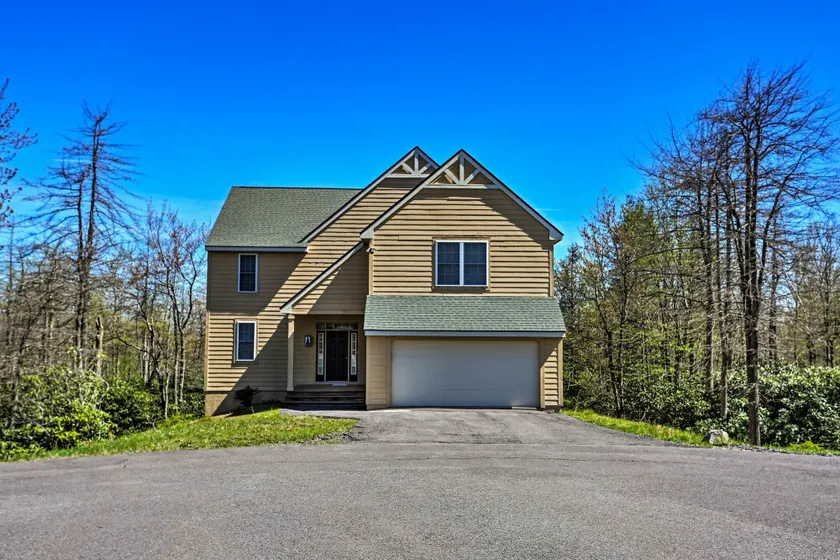 6 Mi to Kalahari: Pocono Pines Golf Course Home! - Innvendig