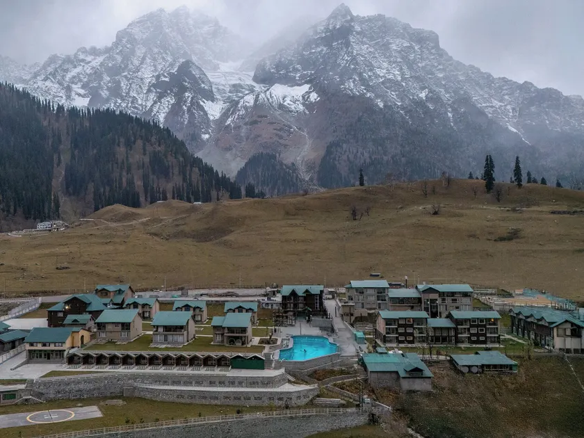 Snowland Resort & Spa - Riverfront - Image 1