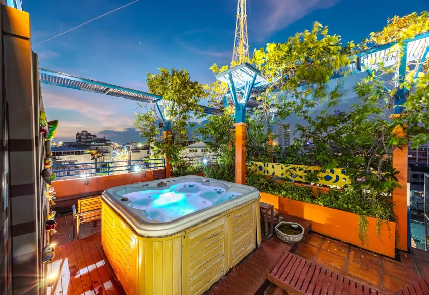 Diamond House Khaosan - Image 1