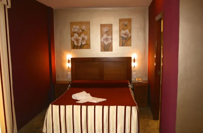 Apartamentos la Fuente - Chambre