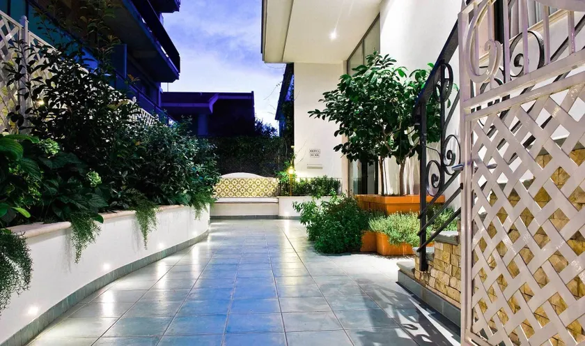 Hotel Dino - Image 1