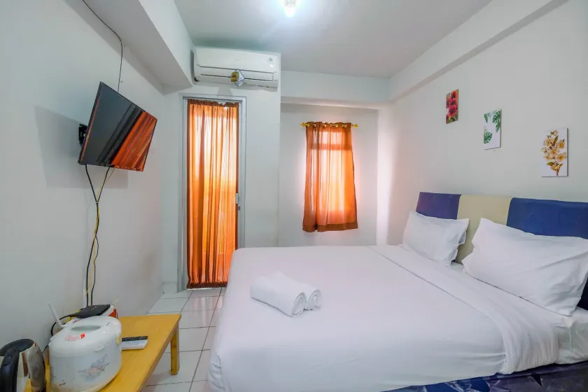 Comfortable and Homey Studio Apartment at Dramaga Tower near IPB By Travelio - Image 1
