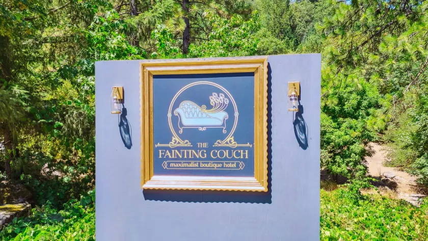 The Fainting Couch Boutique Hotel - Image 1