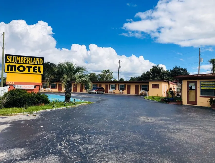 Slumberland Motel - Image 1