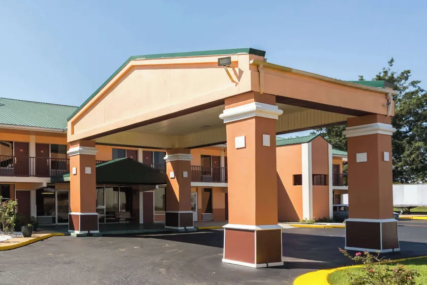 Econo Lodge Decatur South - Image 1