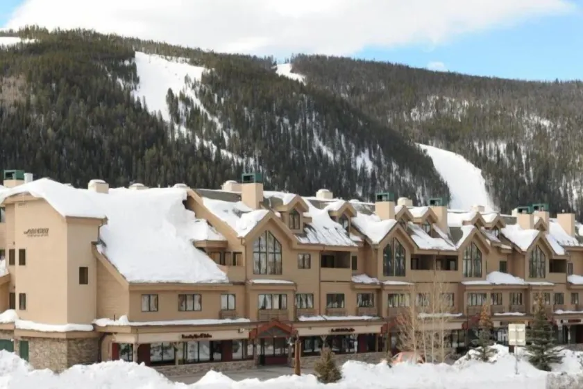 2 Bedroom Gateway Lodge Condo Near Mountain House - Image 1