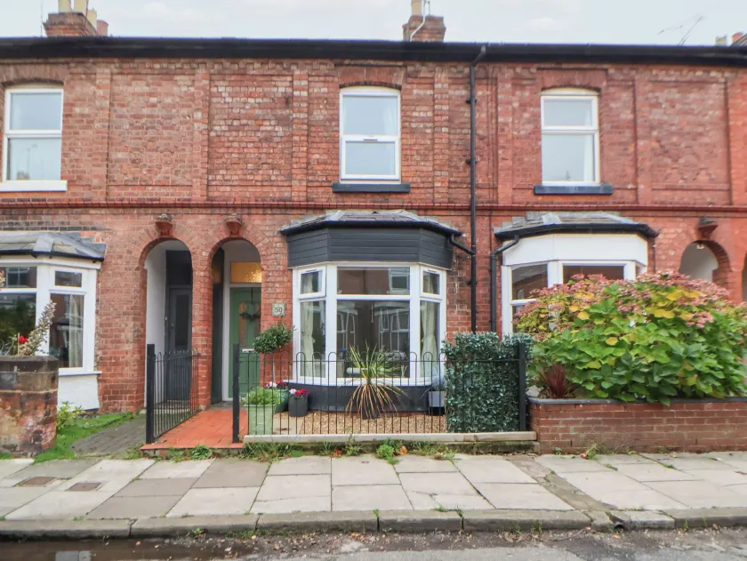 50 Gladstone Avenue - Image 1