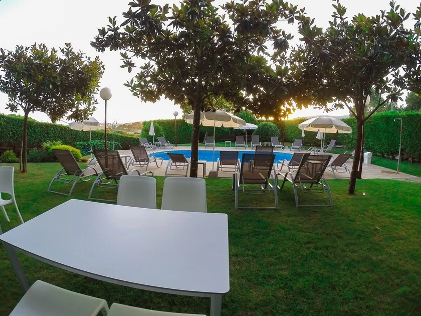 Hotel Lombiña - Image 1
