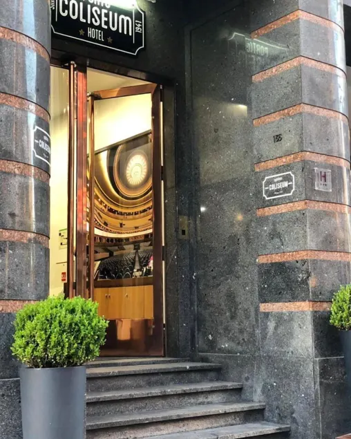 Porto Coliseum Hotel - Image 1