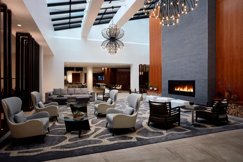 Long Island Marriott Hotel - Image 1