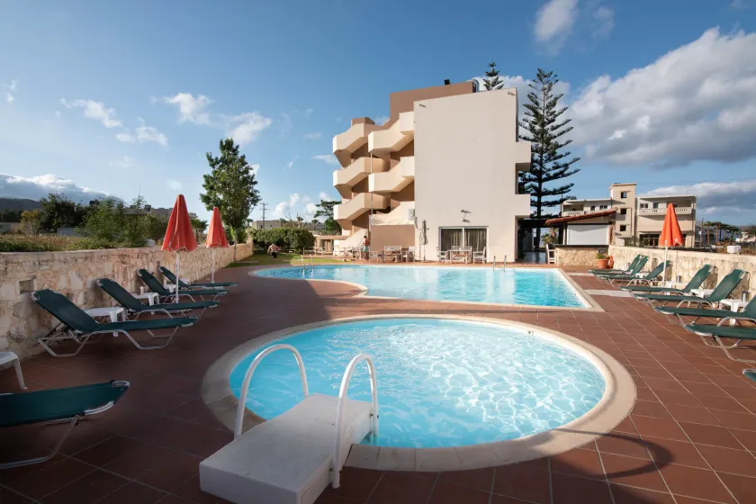 Hermes Hotel - Image 1