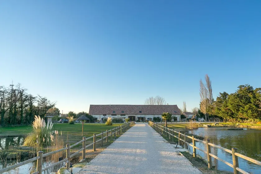 Abri Cosy - Suite Romantique en Camargue - Image 1