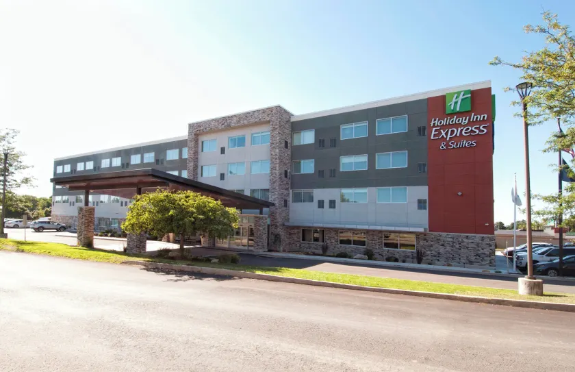 Holiday Inn Express & Suites Johnstown by IHG - Image 1