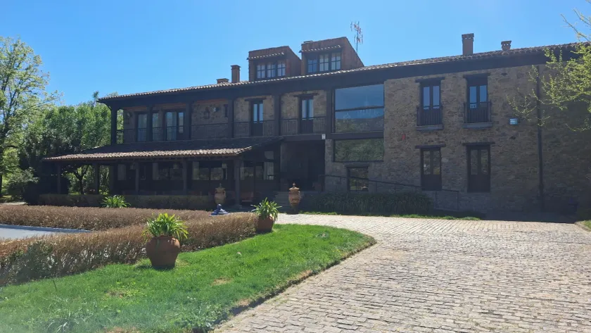 Hotel Ruralis Peña Del Alba - Image 1