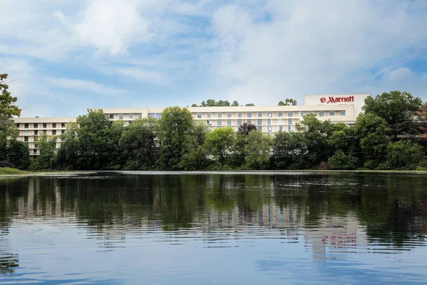 Boston Marriott Newton - Image 1