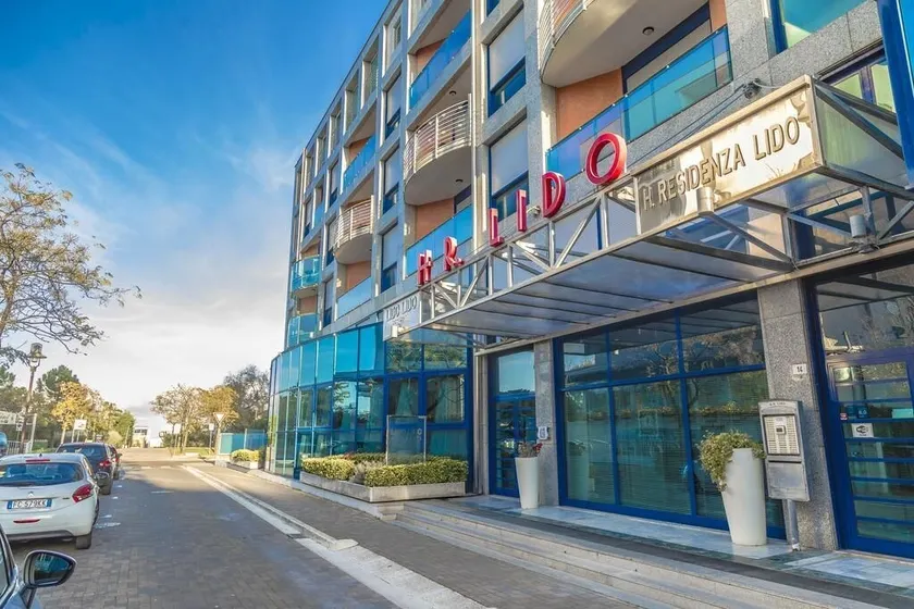 Lido Hotel Residence - Image 1