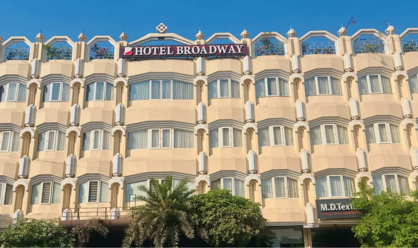 New Hotel Broadway - Image 1