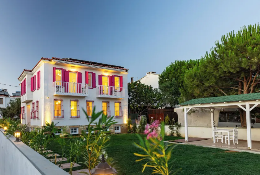 Karaüzüm Hotel Bozcaada - Image 1