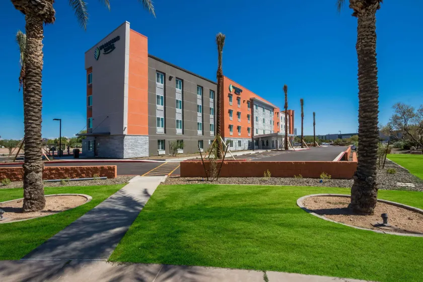 WoodSpring Suites Chandler Airport - Image 1