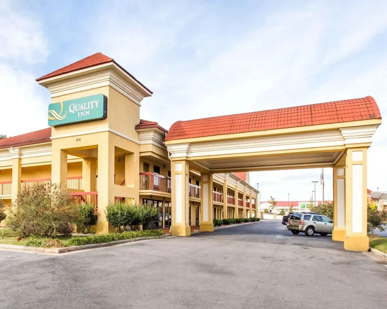 Quality Inn Dalton Central - Image 1
