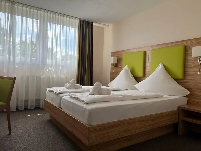 Hotel Ziegenkrug Pritzwalk - Image 1