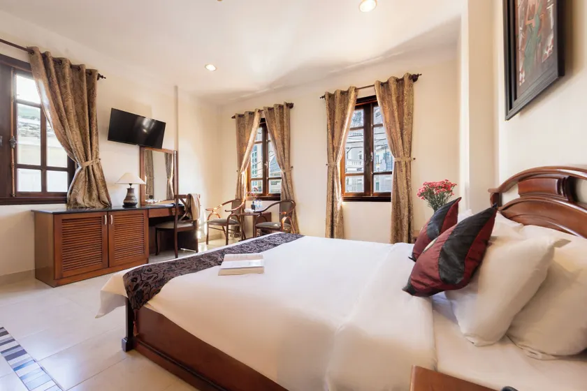 Hung Phong Hotel - Near Dalat Night Market - Image 1