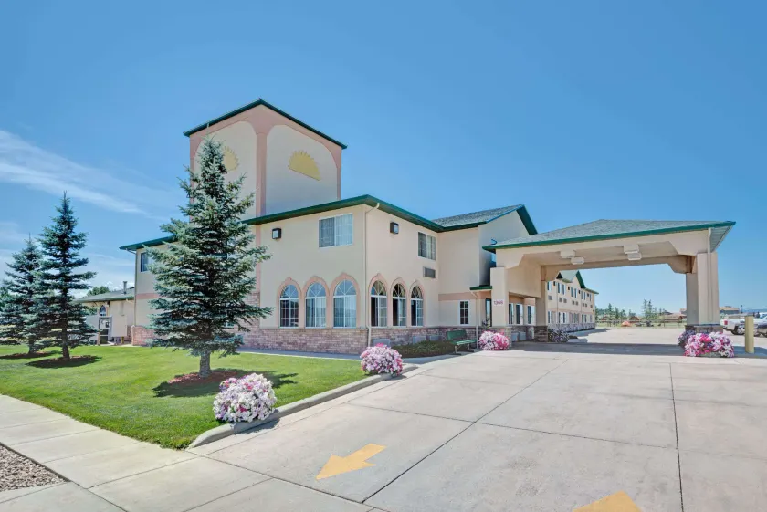 Days Inn by Wyndham Laramie - Image 1
