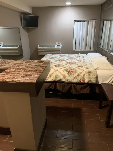 Royal Relax Inn - Room