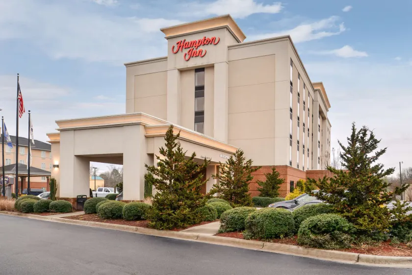 Hampton Inn Emporia - Image 1