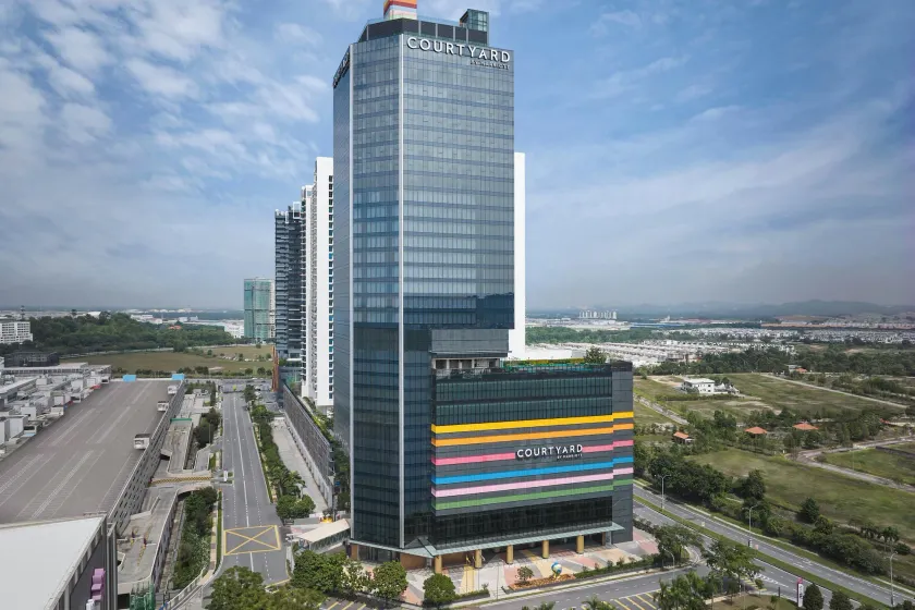 Courtyard by Marriott Setia Alam - Image 1
