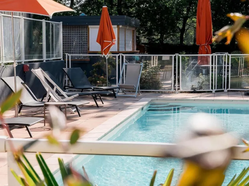 Novotel Orléans Chemins De Sologne Demeures De Campagne - Image 1