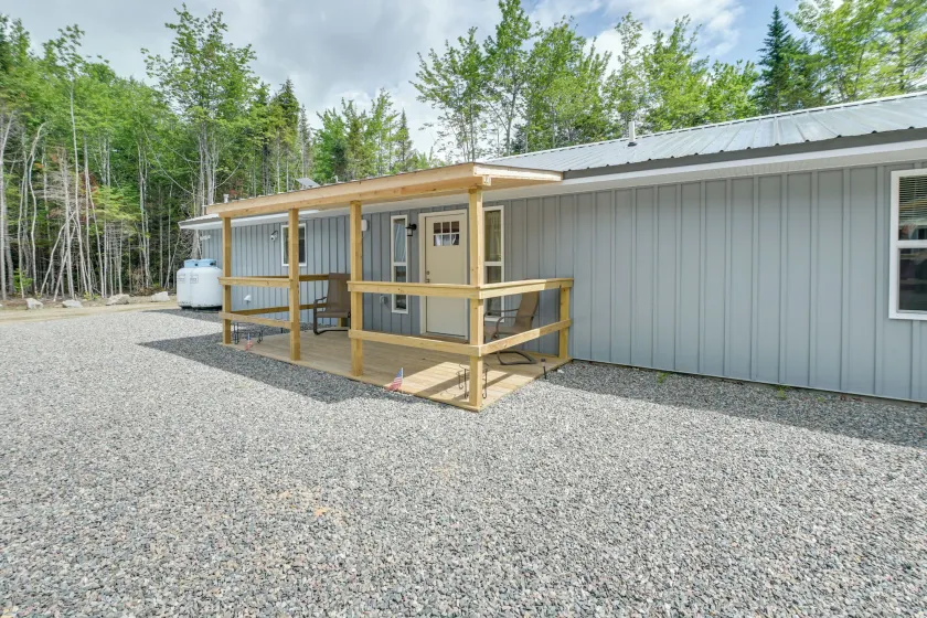 Maine Lodge Base Camp for Hiking, Riding & Fishing - Image 1