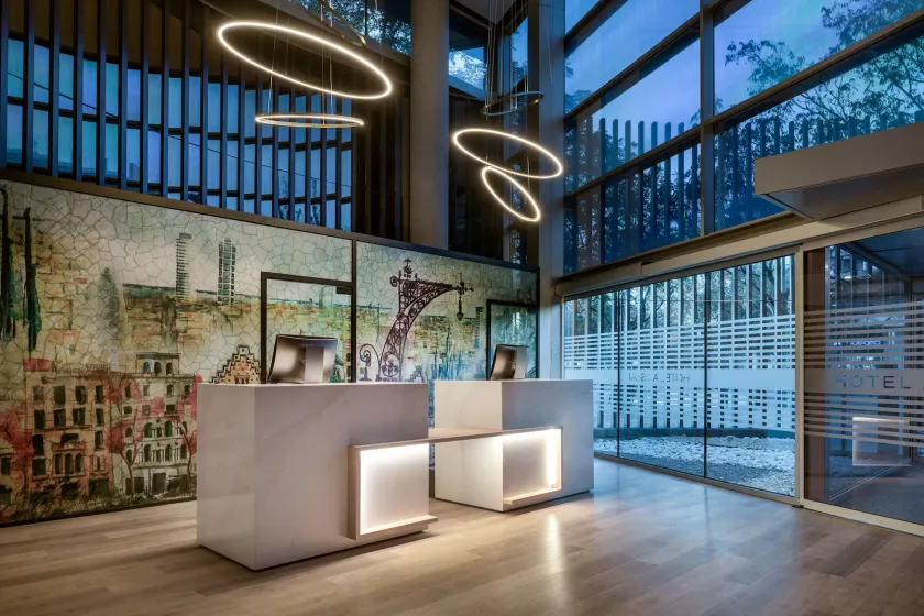 AC Hotel Som by Marriott - Image 1