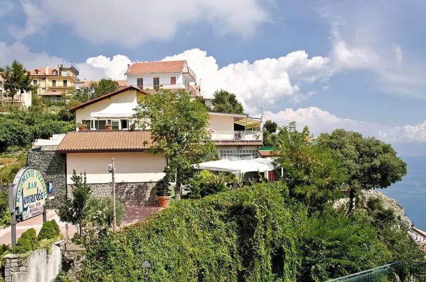 Leonardo's B&B - Image 1