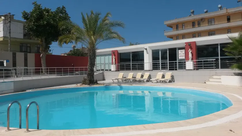 Winecity Hotel - Image 1