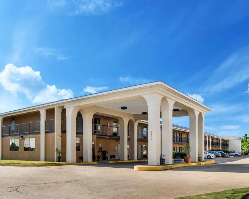 Econo Lodge Greenville - Image 1