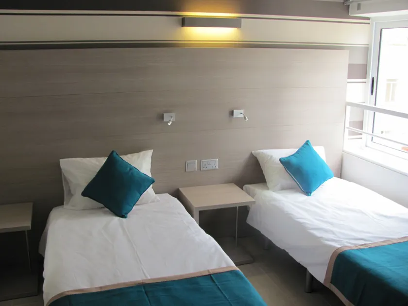 Day's Inn Hotel and Residence - Image 1